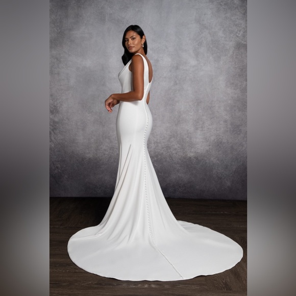 Justin Alexander wedding dress mermaid style with cowl neck brand new. - Picture 2 of 5